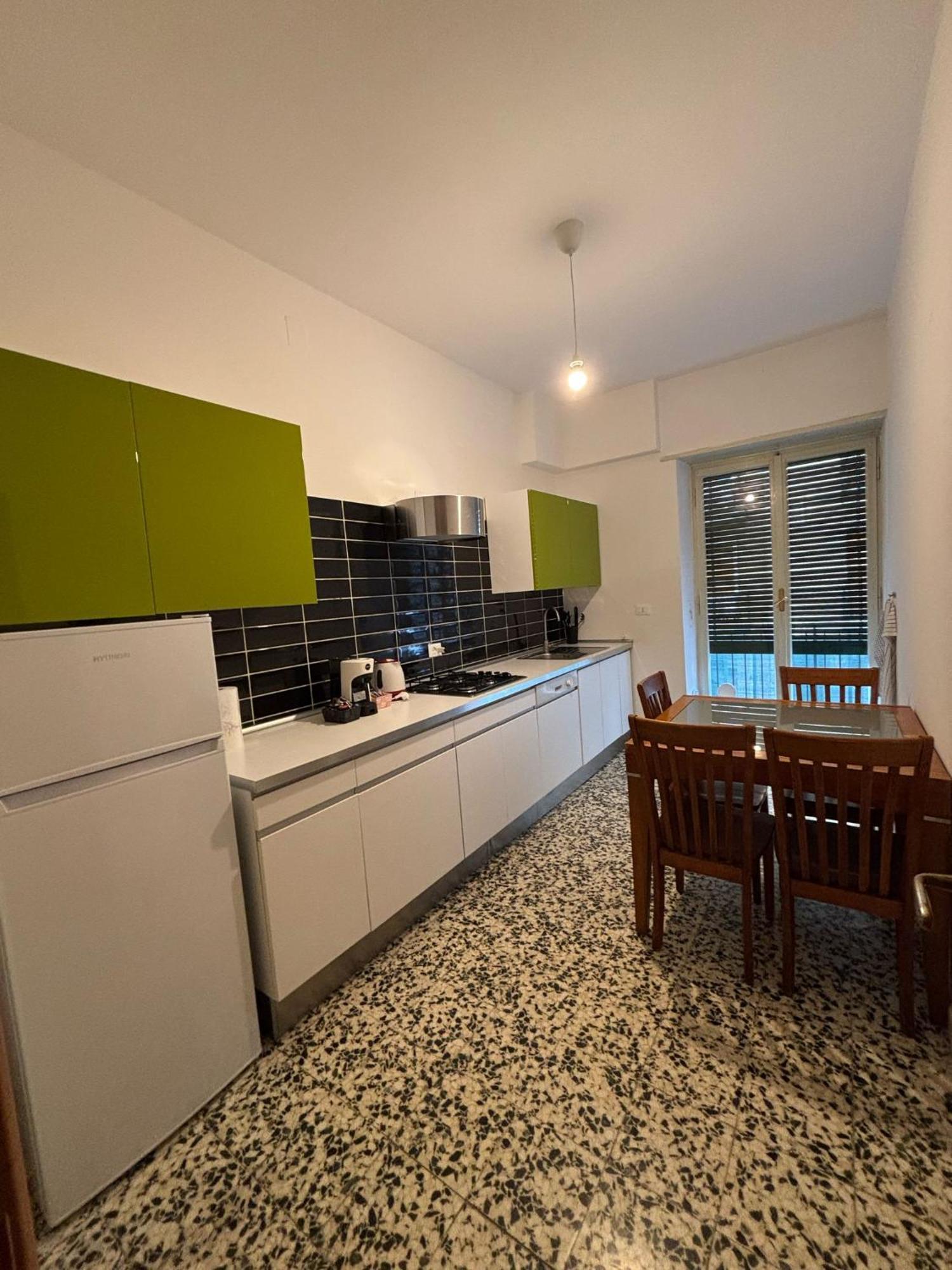 Marconi Rooms And Apartments Верона Экстерьер фото
