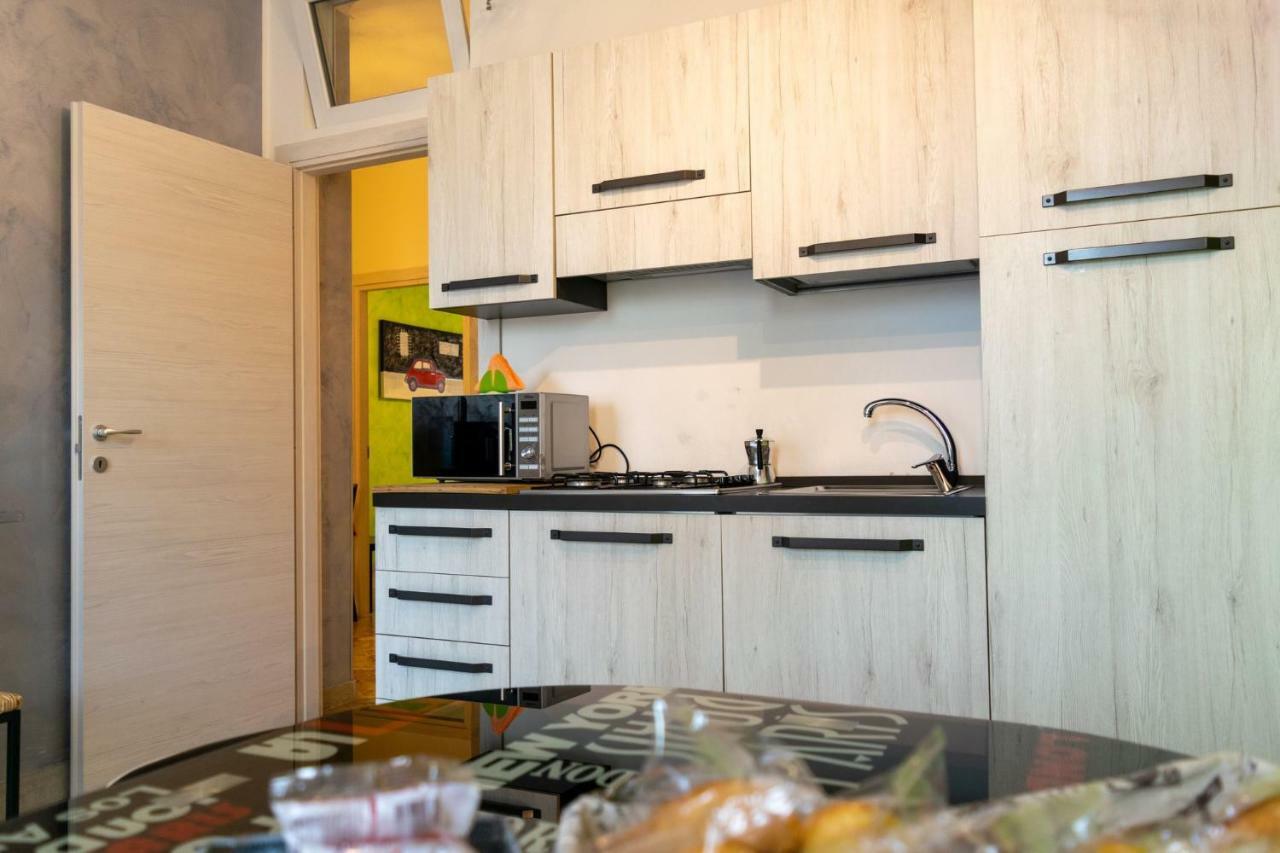 Marconi Rooms And Apartments Верона Экстерьер фото